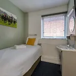 Otel Stableside At Racecourse 3*