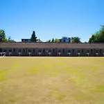 Stableside At Racecourse 3* York