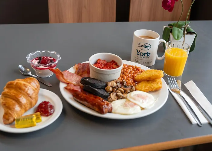 Stableside At Racecourse 3*