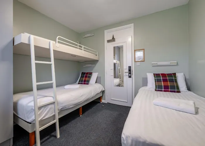 Stableside At Racecourse Hotel 3*