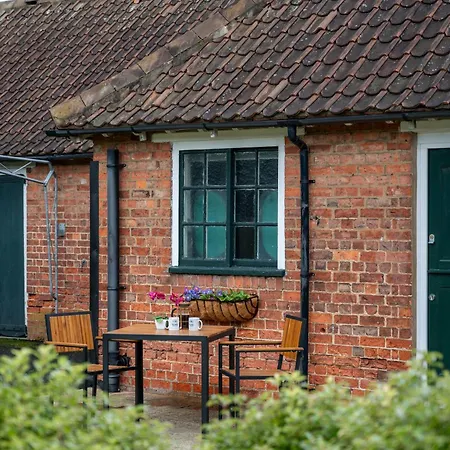 Hotel Stableside At Racecourse