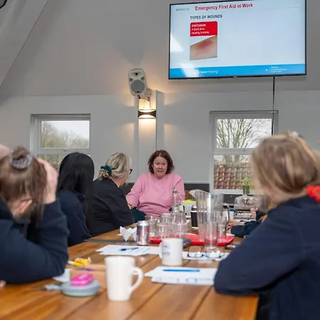 Stableside At Racecourse 3*