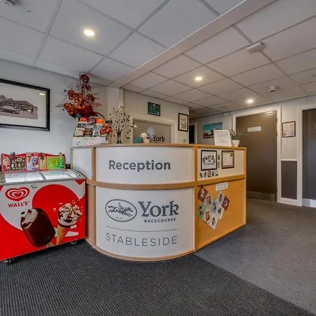 Stableside Hostel at York Racecourse Hotel