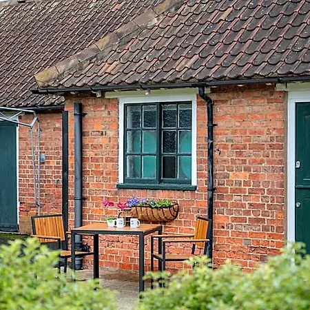 Hotel Stableside At Racecourse York