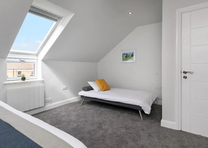 Stableside At Racecourse فندق