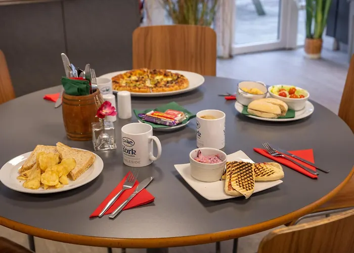 Stableside At Racecourse فندق 3*