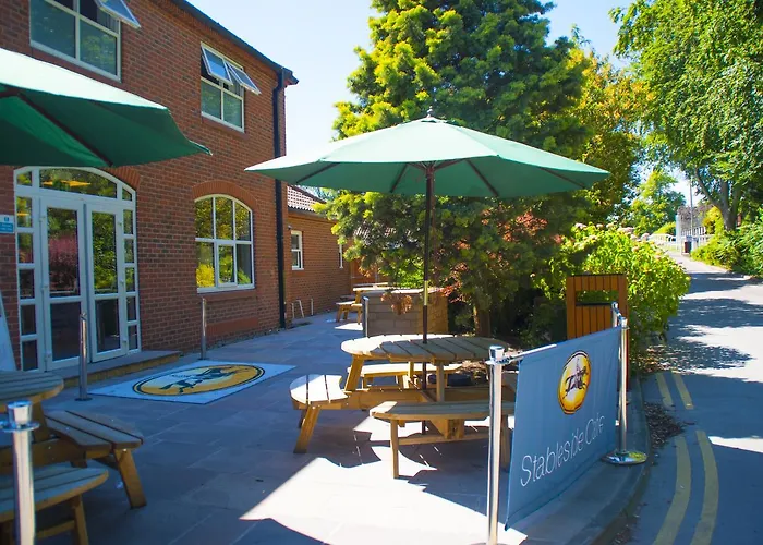 Stableside At Racecourse فندق