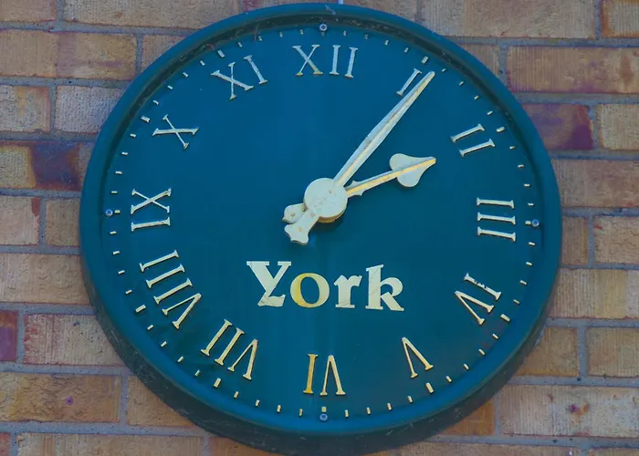 Stableside At Racecourse 3*