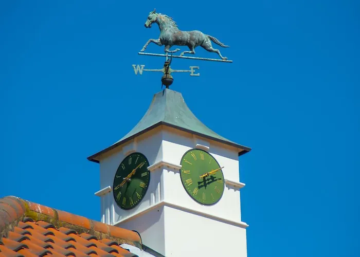 Stableside At Racecourse 3*