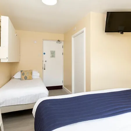 Stableside At Racecourse 约克