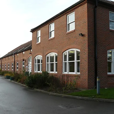 Stableside At Racecourse 3* 约克