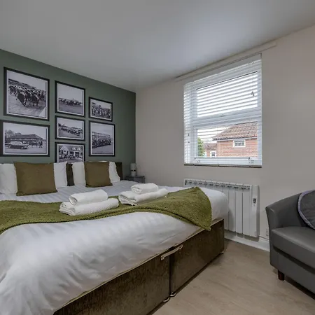 Stableside At Racecourse Hotel York