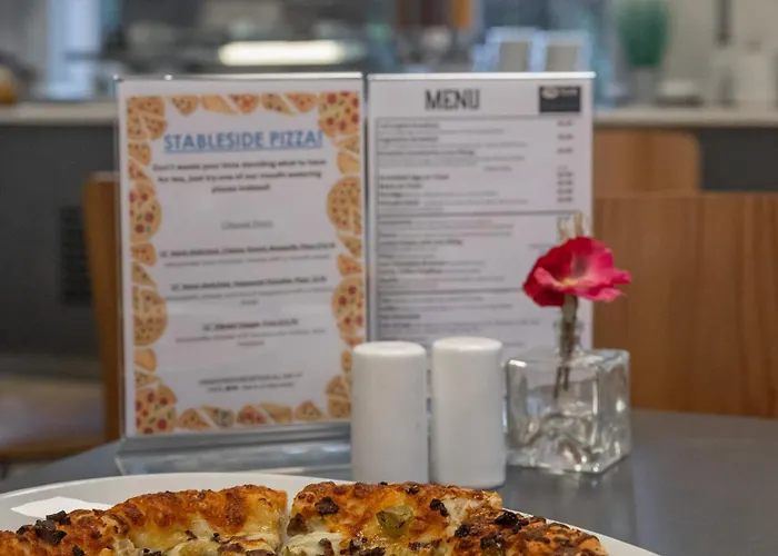 Stableside At Racecourse 3*